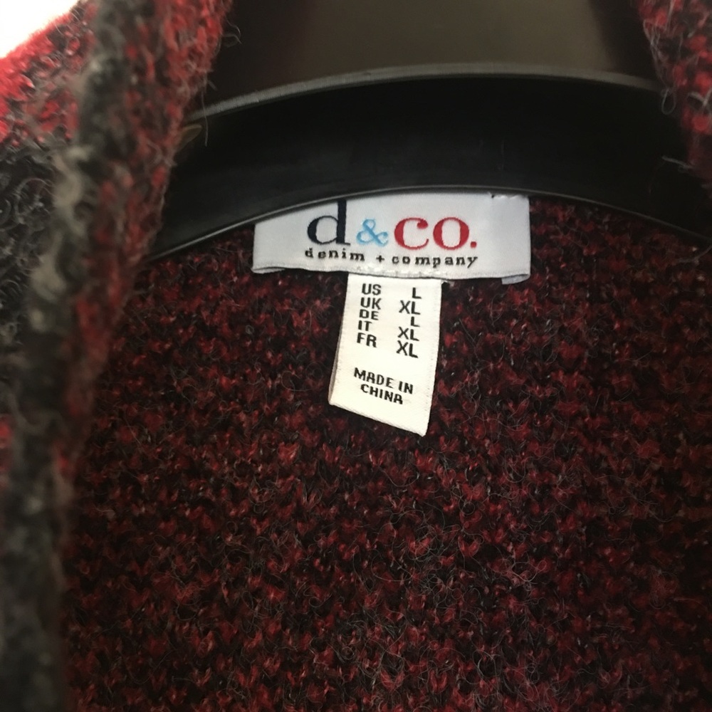 D & CO. Buffalo Check Cardigan - Picture 2 of 3